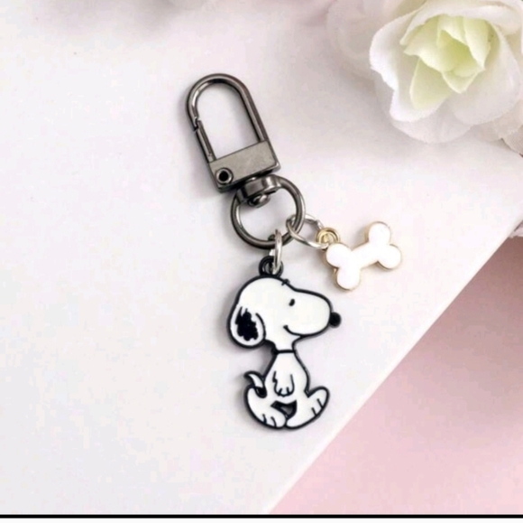 Peanuts Snoopy Small Bag Charm/ Keychain New - Picture 1 of 4